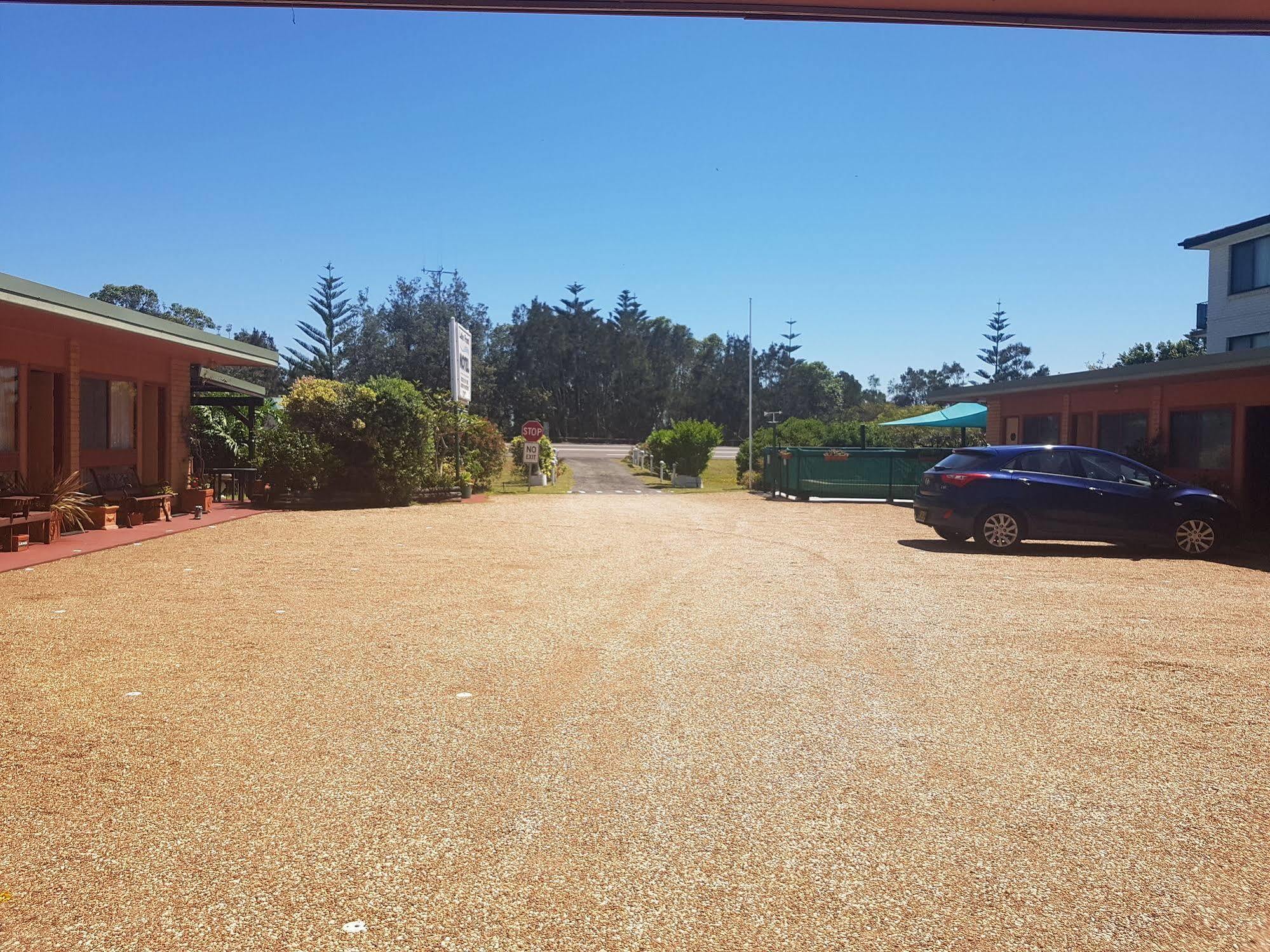 Lake Front Motel Entrance Exterior foto